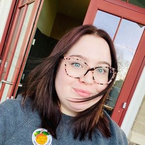 Meet your Posher, Emma